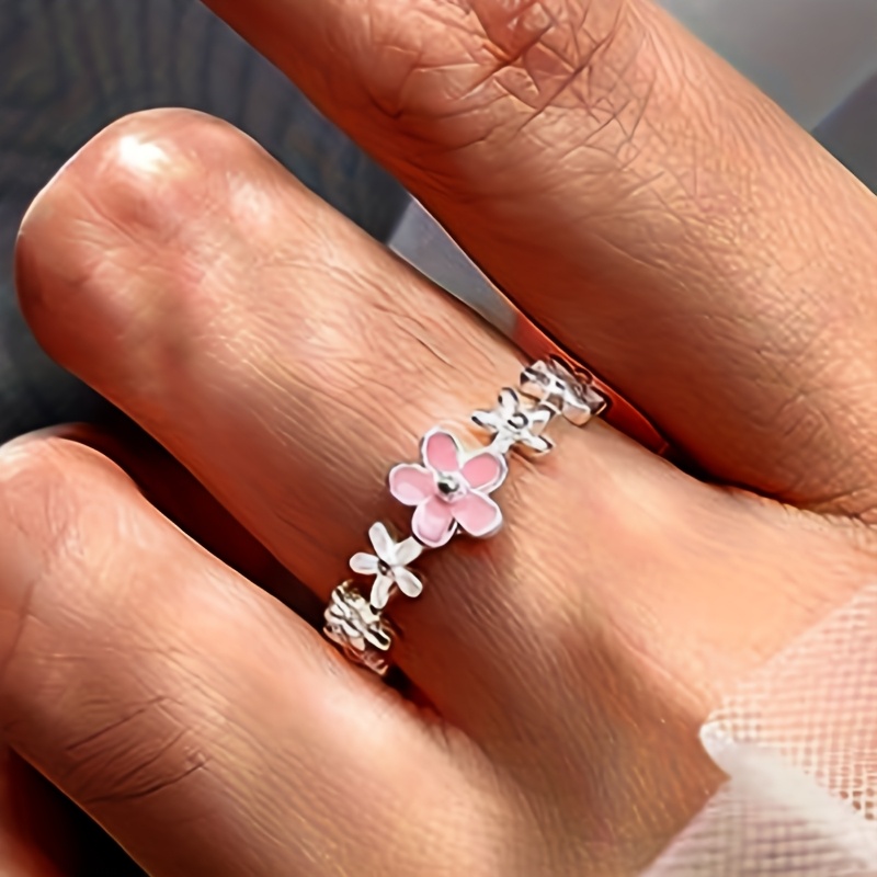 Beautiful Women's Ring, Perfect Gift for Weddings & Parties
